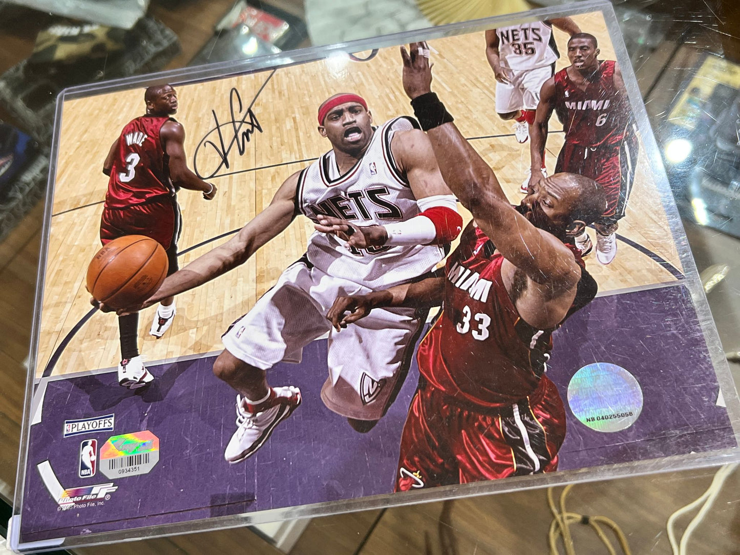 Vince Carter signed photo (unframed) 8 x 10 inches w/COA